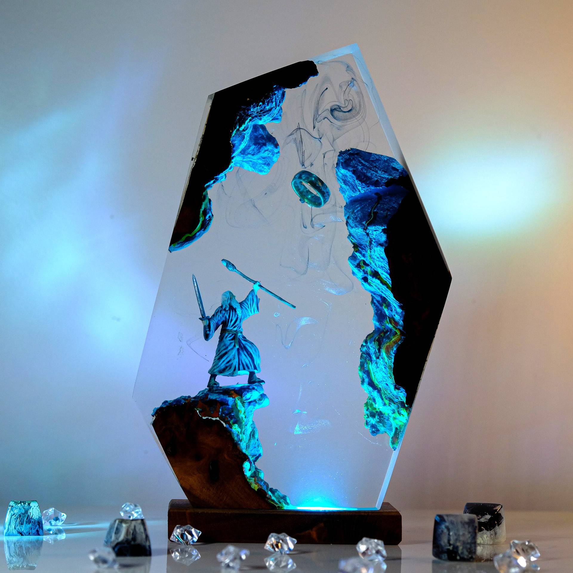 Luminária de Resina com Figura - Desk Setup Lamp avaliação e preço